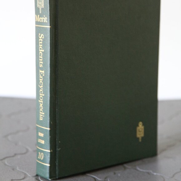 Merit Student Encyclopaedia Vol 10. - Picture 1 of 3